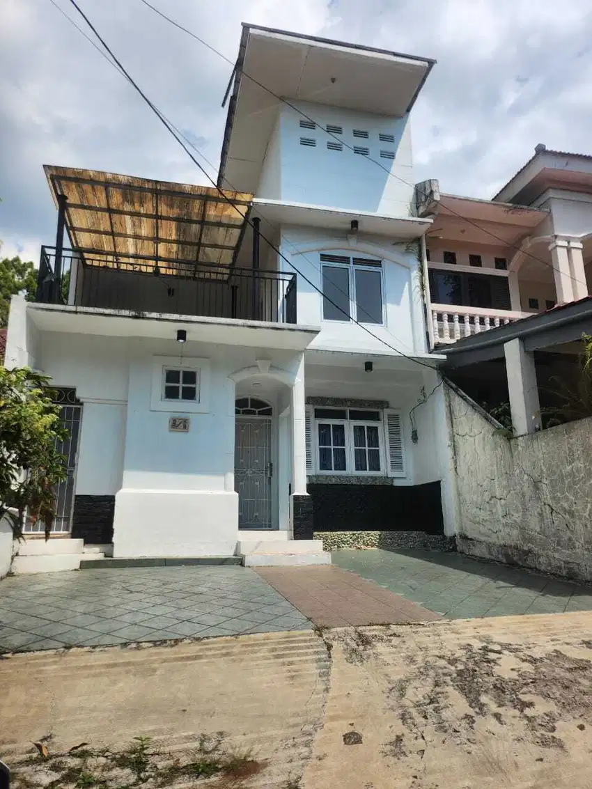 DIJUAL RUMAH DI CLUSTER TAMAN LEGIAN, SENTUL CITY SSR605 A18