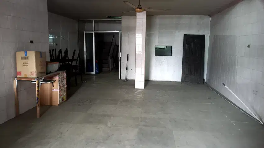 Dijual Ruko 4 lantai di Hayam Wuruk