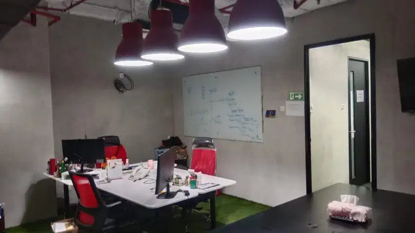 Kantor siap dipakai di Menara Kadin Jakarta Selatan