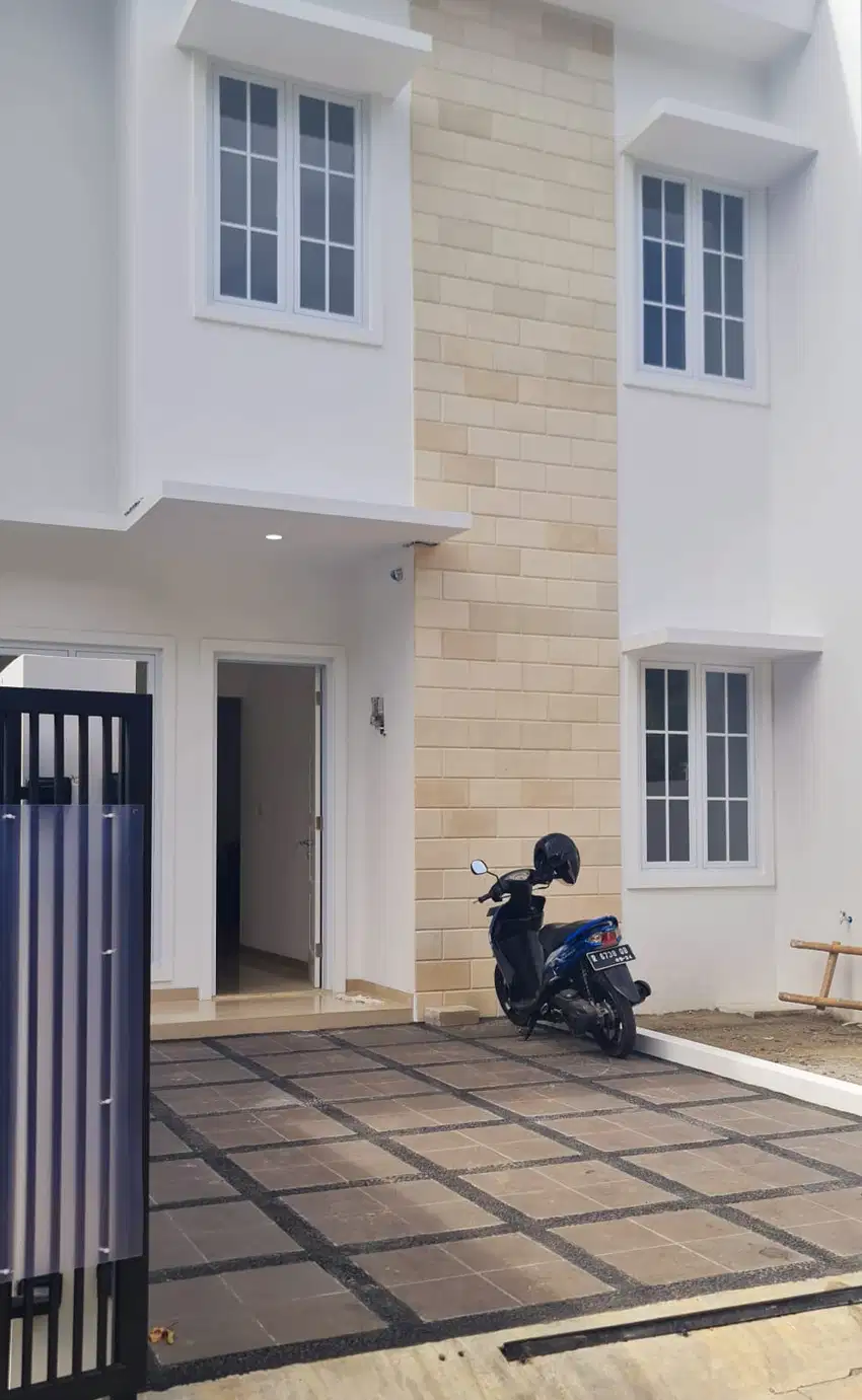 Rumah Bagus Brand New Di Jl Gunung Indah, Lebak Bulus DKI Jakarta