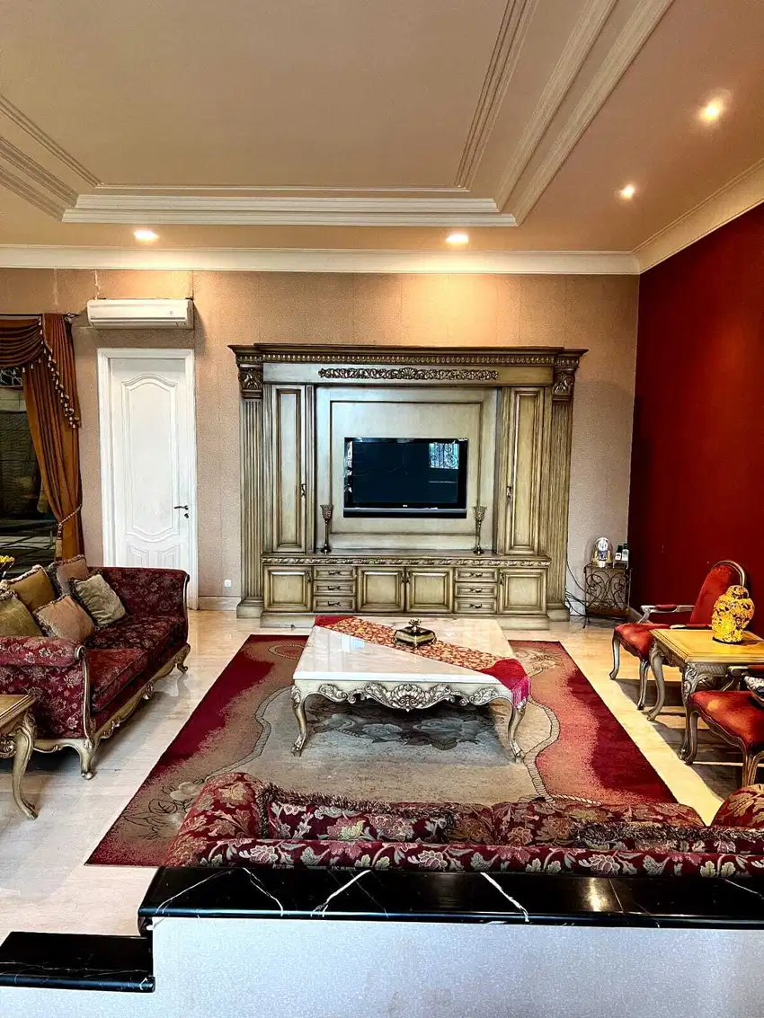 Dijual Rumah Cantik Tipe 700 m2 di Kelapa Gading