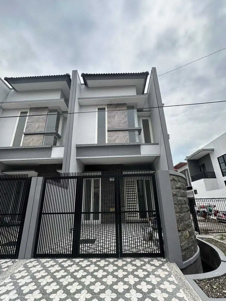 Rumah 2 Lantai Baru SHM di Sutorejo Utara Minimalis Siap Huni