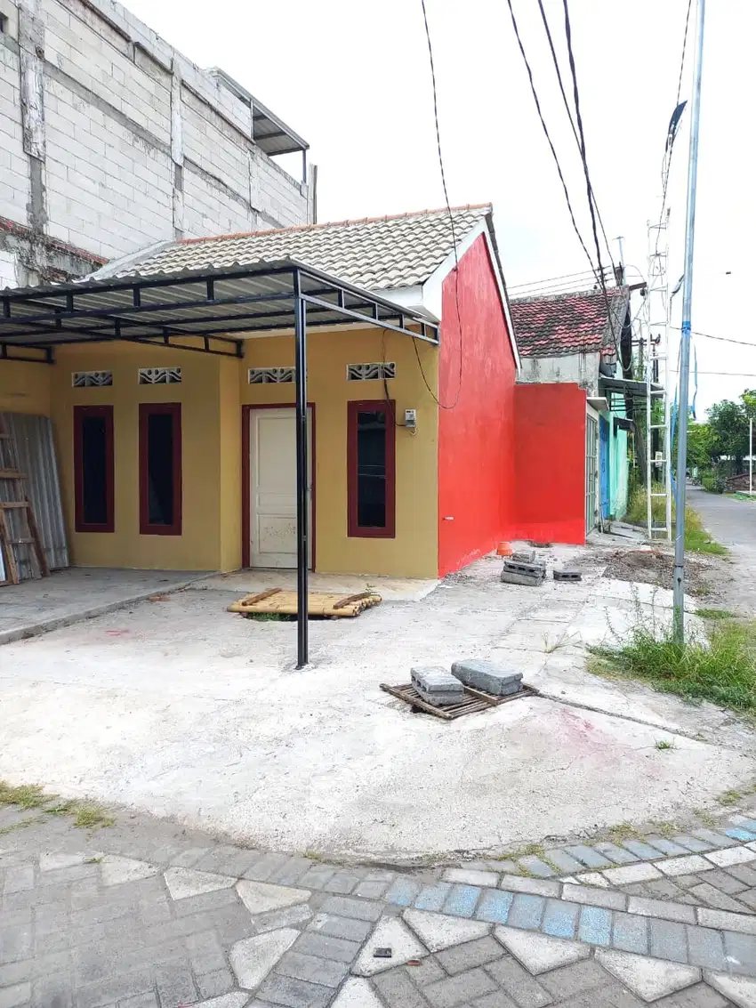Rumah pojok ready harga murah 300jtan