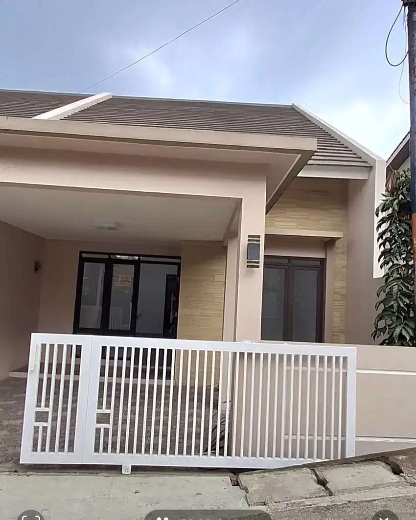 Rumah baru minimalis siap huni di leuwi gajah dekat baros bisa kpr