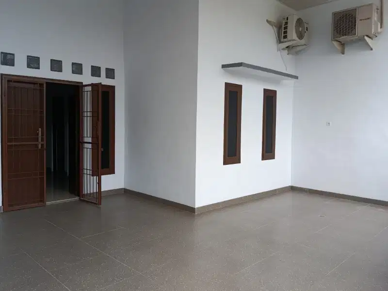 DIJUAL rumah diHarapan Indah 1 bekasi