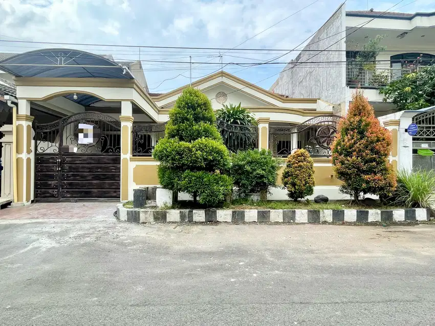 Manyar KERTOARJO jual rumah murah elite terawat siap huni strategis