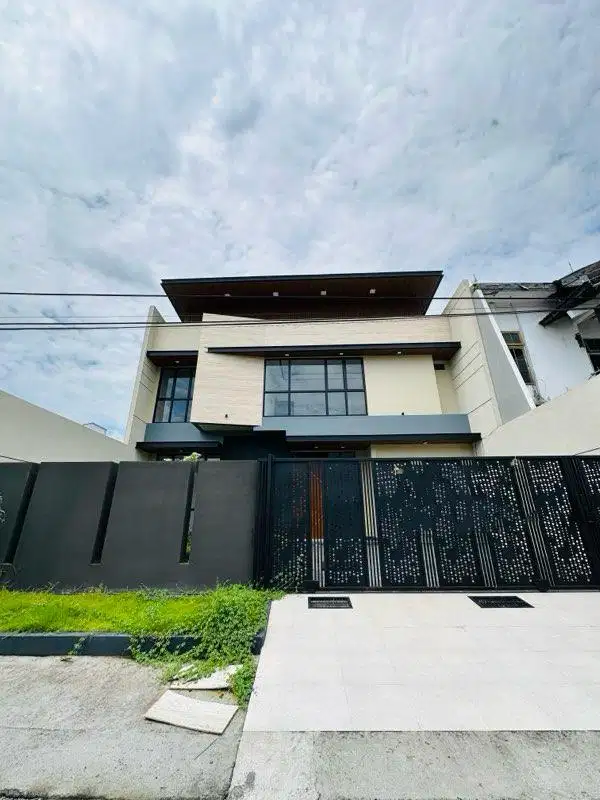 Rumah 2 Lantai Baru di Kertajaya Indah Timur Minimalis Siap Huni