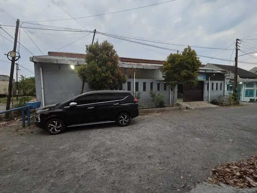 Rumah atau Gudang Strategis di Grogol Indah Telukan Dekat Solo Baru
