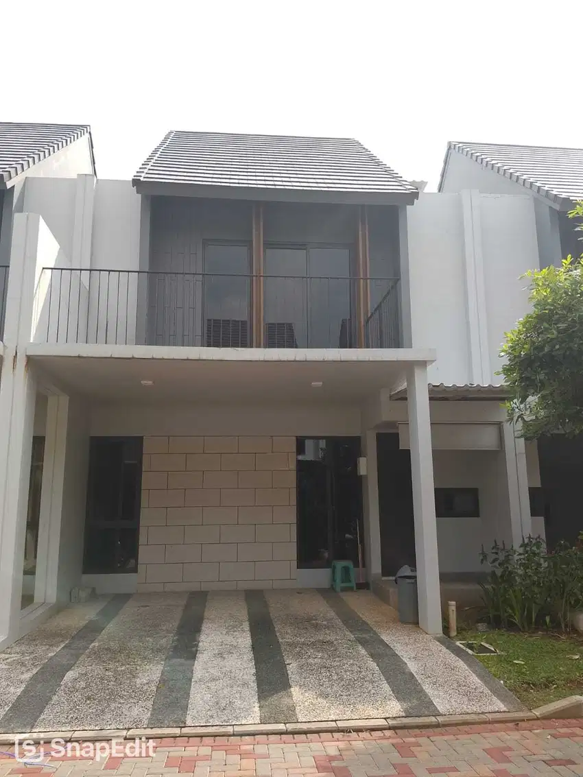 Di Jual Rumah 2 Lantai + Attic Di Wisteria Cakung Jakarta Timur