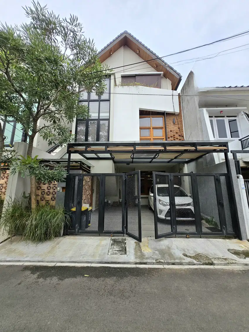 Rumah Second Di Area Terbaik Rawamangun Jakarta Timur.