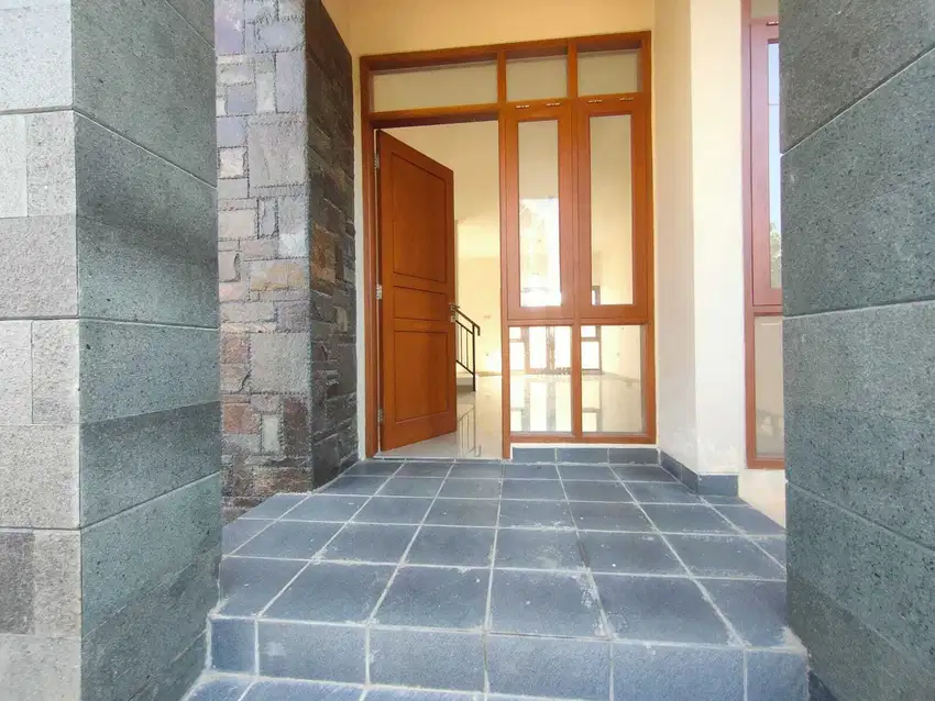 Rumah Baru 2 Lantai SHM di Taman Persada Residence