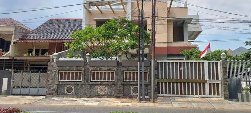 Rumah 3lantai Luas 300 SHM Di Daerah Pondok Kopi, Jakarta Timur