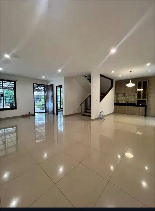 RUMAH CANTIK RAPIH TERAWAT DAN SIAP HUNI DI SUTERA PALMYRA ALAM SUTERA