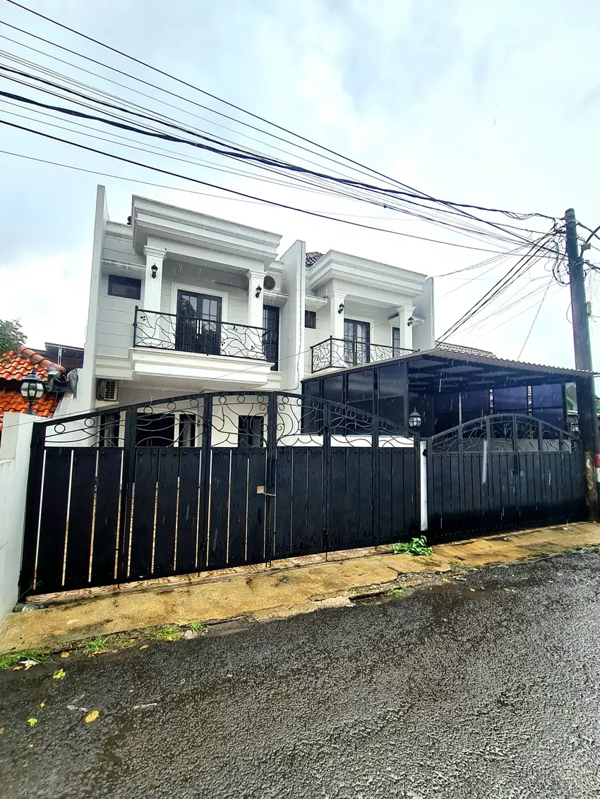 Rumah Dijual Lenteng Agung. Dekat Stasiun KAI. Jalan lebar - NEGO