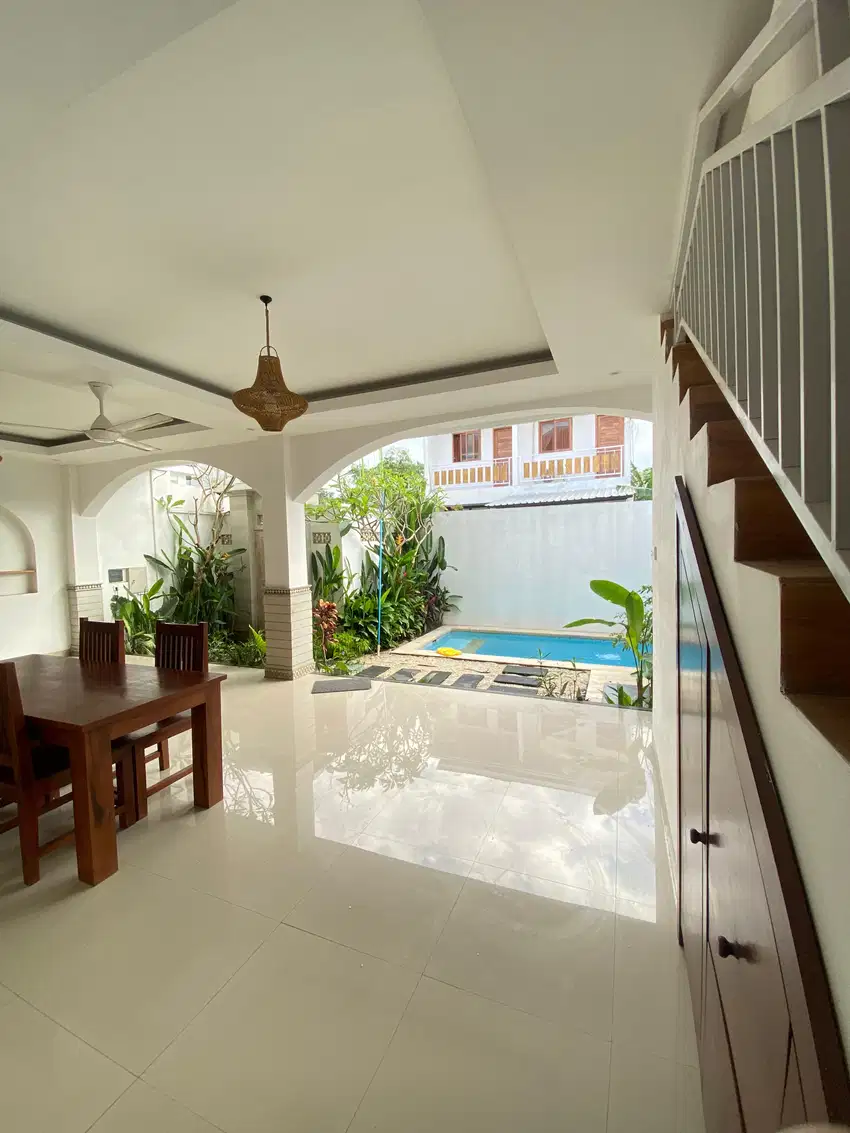 DISEWAKAN VILLA FURNISH PRIVATE POOL DI PADONAN CANGGU