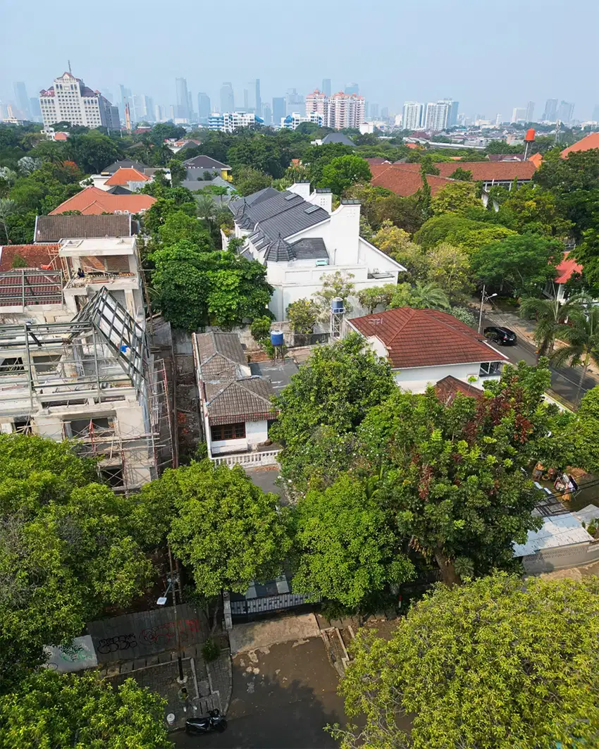 RUMAH LAMA HITUNG TANAH LOKASI ELITE DARMAWANGSA KEBAYORAN BARU JAKART