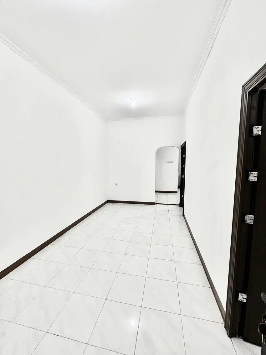 Disewakan Rumah Baru Renovasi Di Jelambar Jakarta Barat