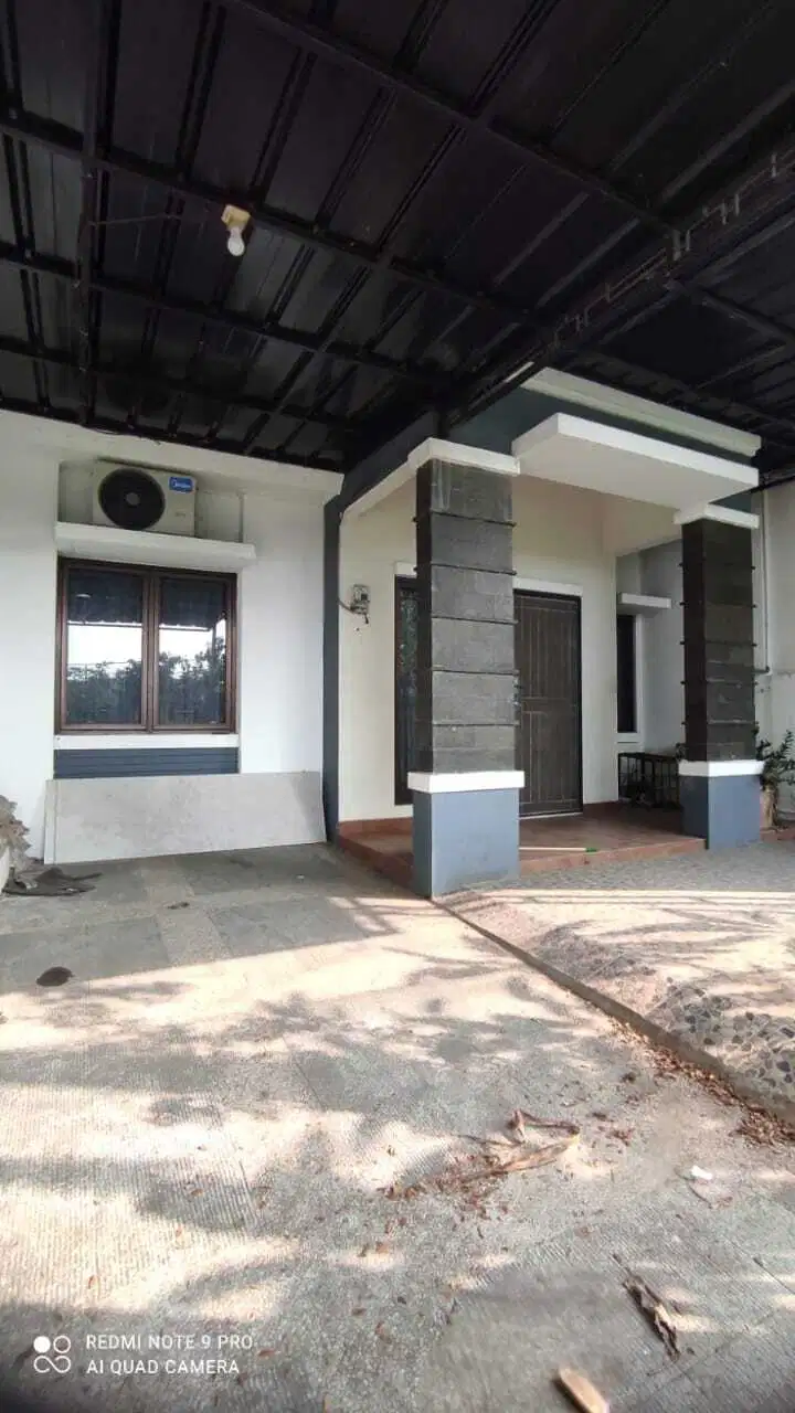 Rumah 1½ Lantai Siap Huni di Cluster Aralia, Harapan Indah