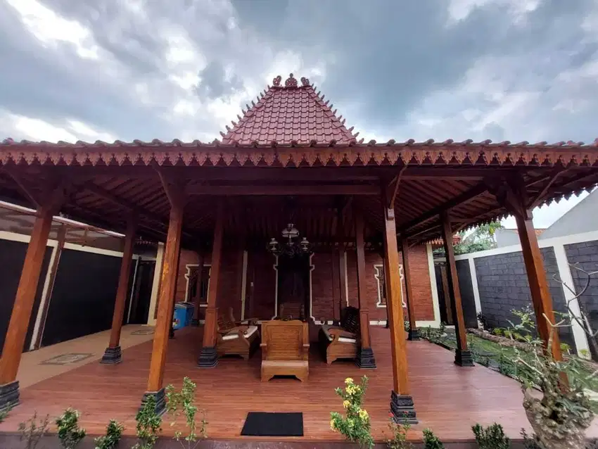 RUMAH ETHNIC JOGLO CANTIK DEKAT PUSAT KOTA PALAGAN
