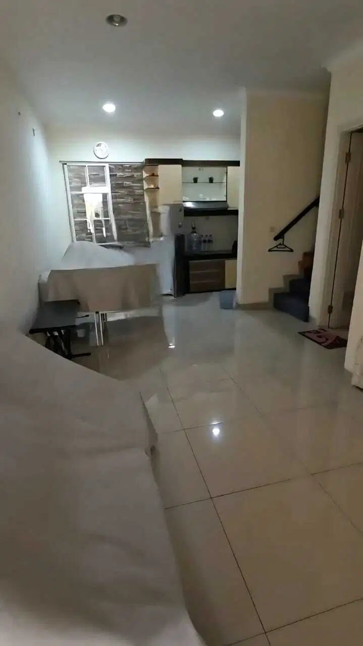 Rumah Bagus Semi Furnished SHM Green Lake City, Tangerang