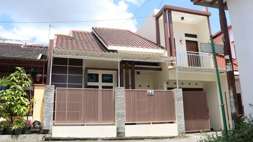 DIJUAL CEPAT BU RUMAH 2 LANTAI DI PURWOMARTANI KALASAN