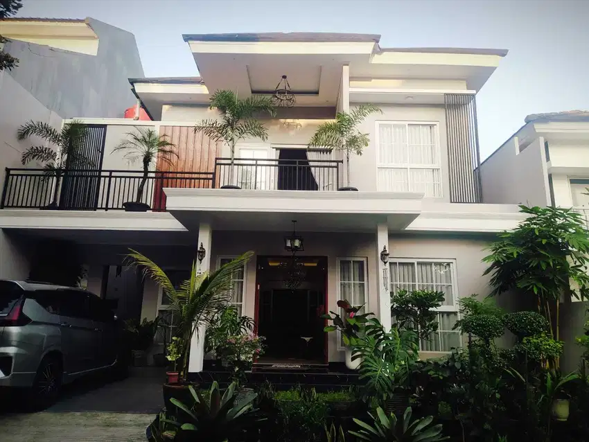 Jual rumah bagus.full furnish di Sentul City.