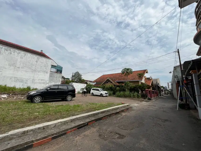 tanah strategis dekat lapangan rampal