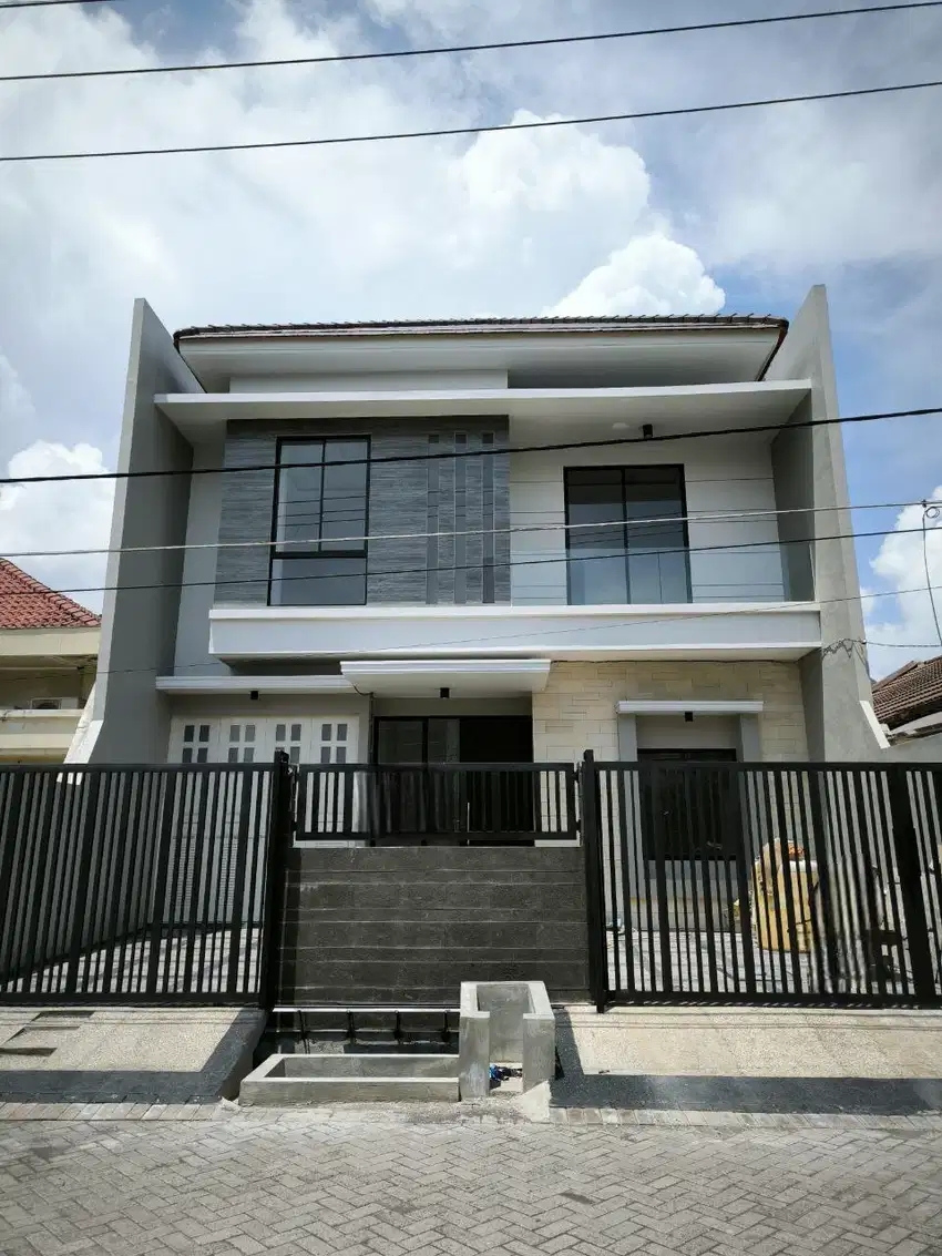 Baru Gress Rumah Manyar Kertoadi dekat Galaxy Mall