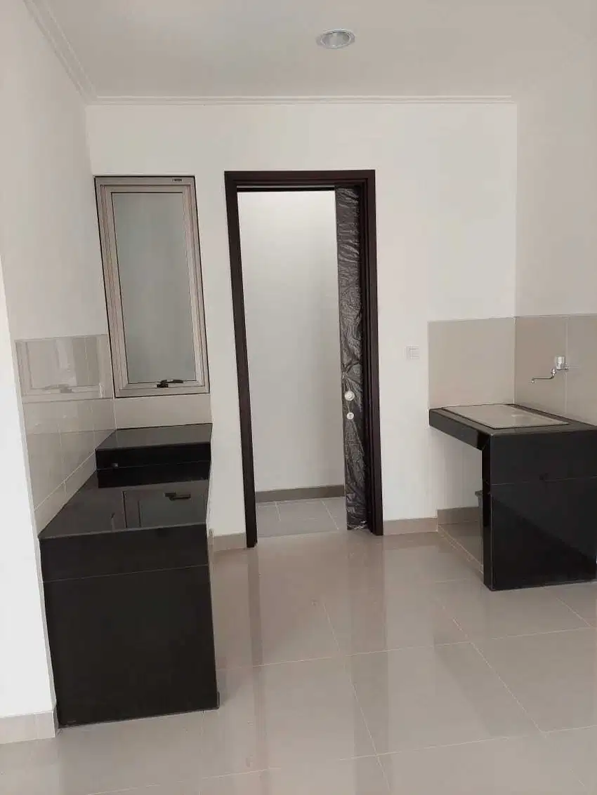 Sewa Rumah PIK 2 Depan Luas 6x10 ada 2 Kamar tidur cuma 50 Juta saja!!