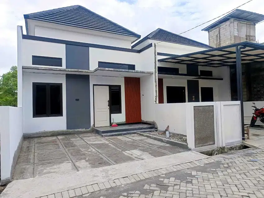 Rumah di dolog 3 menit Swalayan aneka jaya Wolter monginsidi