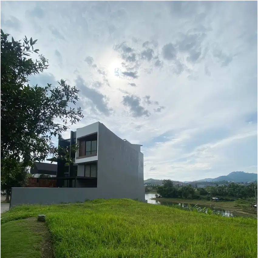 dijual tanah kavling kota baru parahyangan KBP view danau