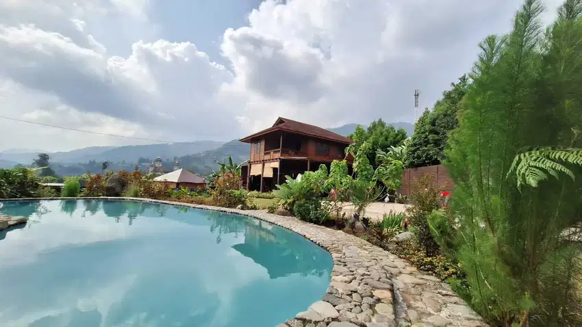 Villa 2Lt. bangunan Full Kayu bonus Kolam Renang & Full Furnish