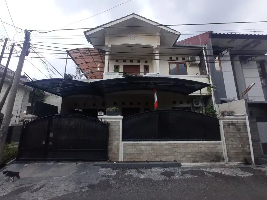 Rumah terawat siap huni di turangga buahbatu bandung