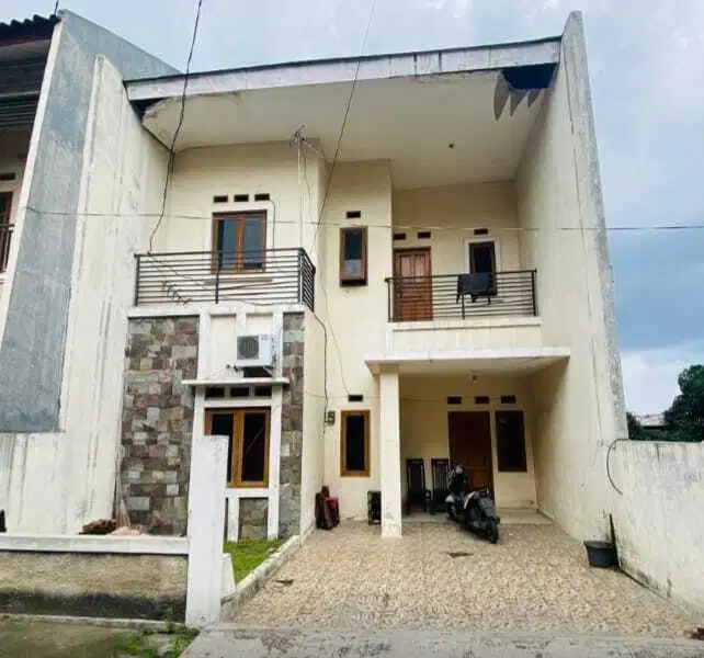 RUMAH STRATEGIS PERUM BATU AMPAR RESIDENCE KRAMAT JATI JAKARTA TIMUR