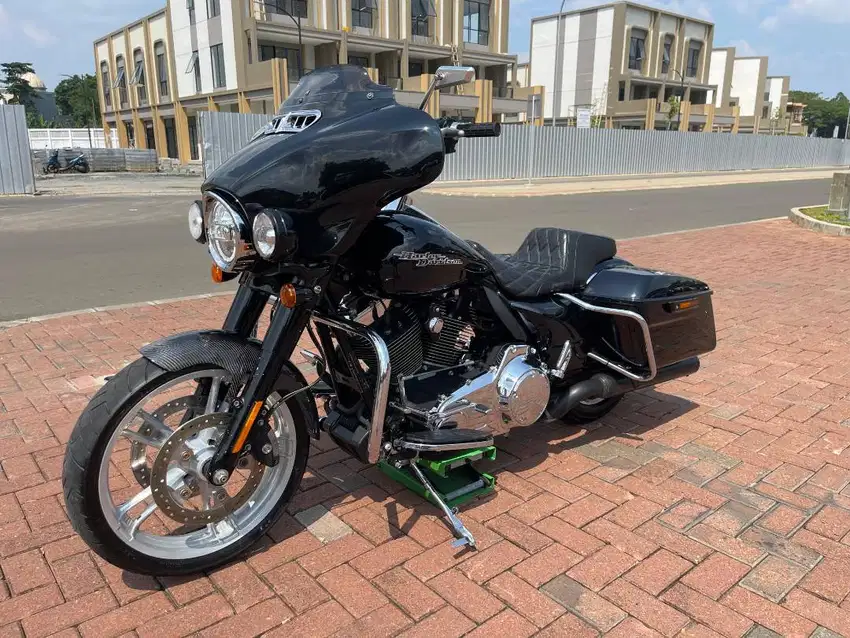 STREETGLIDE RUSHMORE 2014