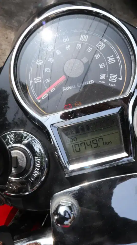 Royal Enfield classic 350 Red Chrome