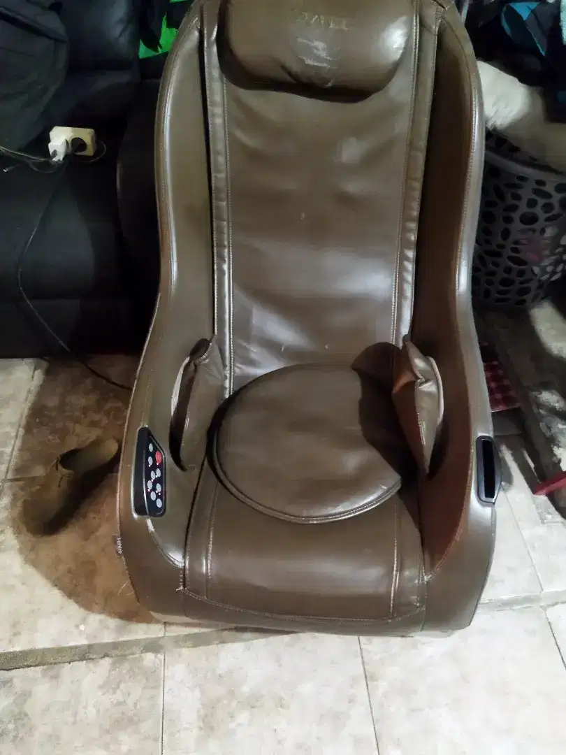 Bangku pijat merk advance normal