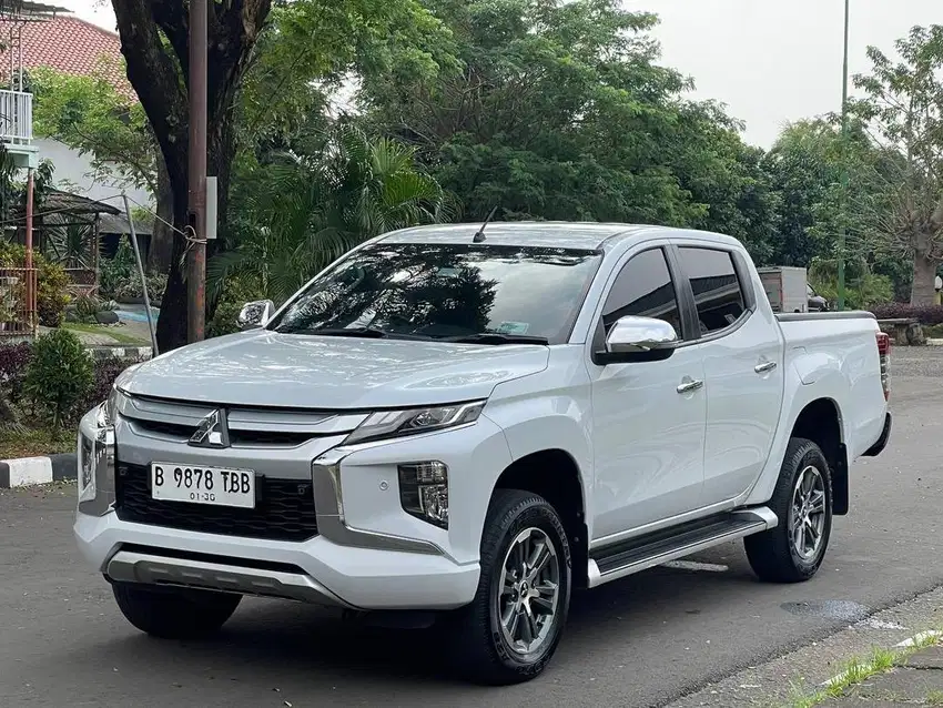 DOUBLE CABIN MURAH!!TRITHON ULTIMATE AWD 2019