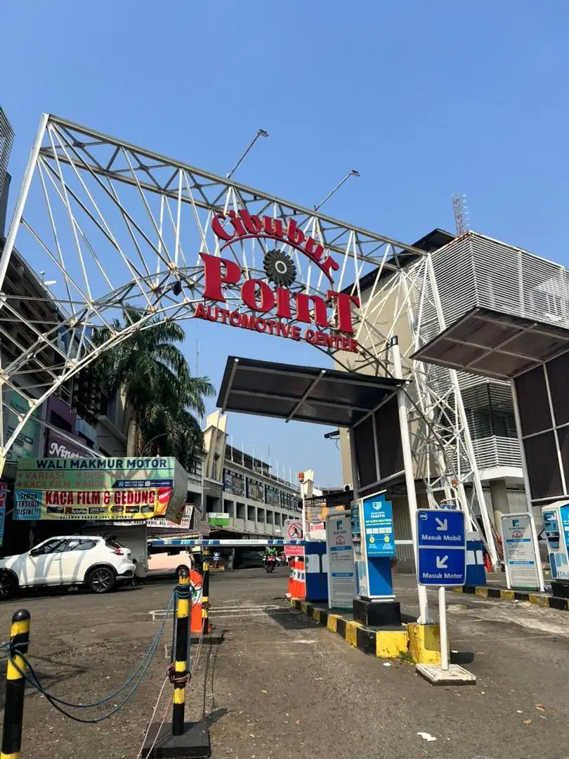 Ruko 3,5 lantai lokasi strategis Cibubur Point utk usaha harga Nego