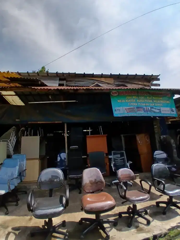 properti kantor  kursi dan meja
