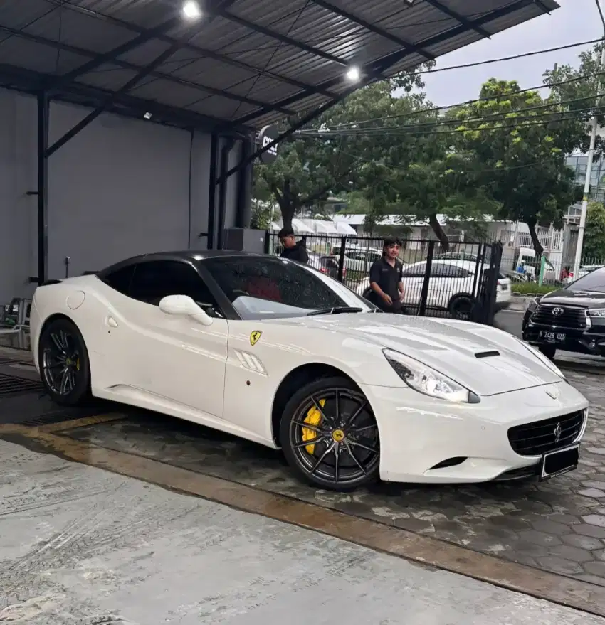 LIMITED BICOLOR FERRARI California HS30 2014 Cabrio 2013 cabriolet t