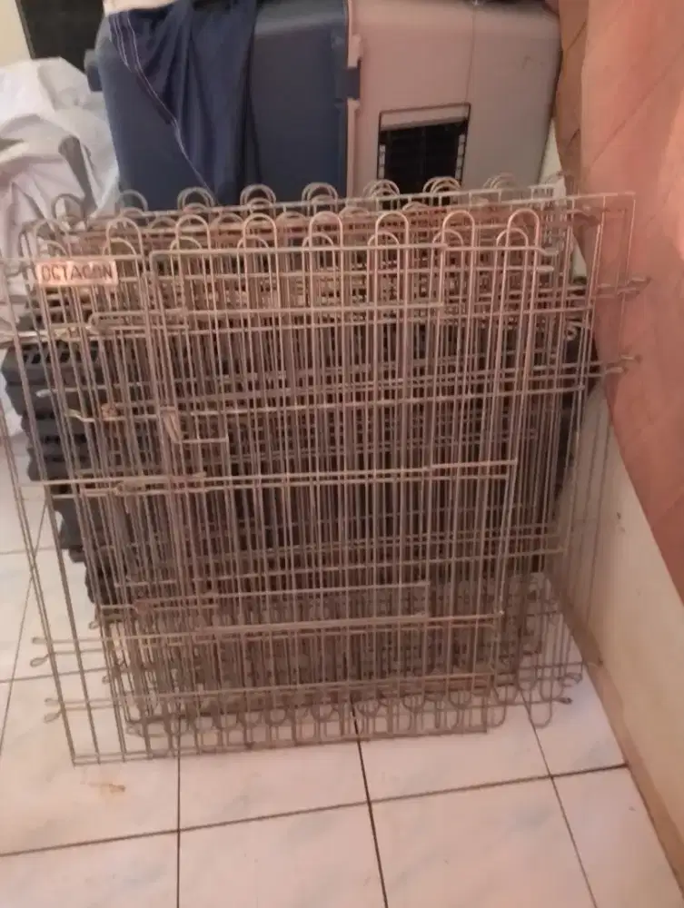 Pagar untuk jemur anjing