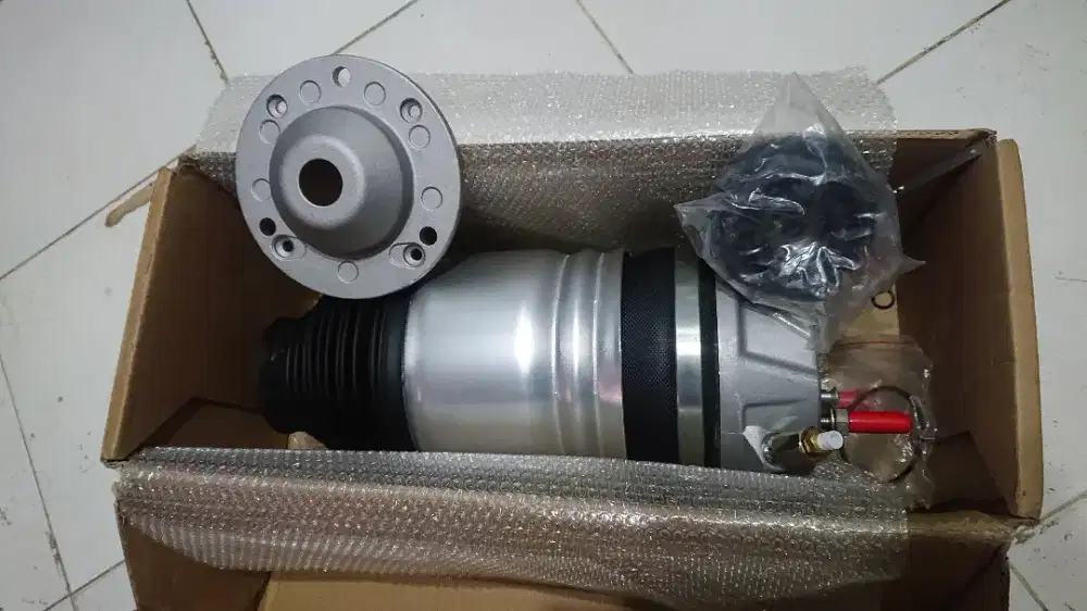 Sock breaker mobil KIRI porsche cayenne depan