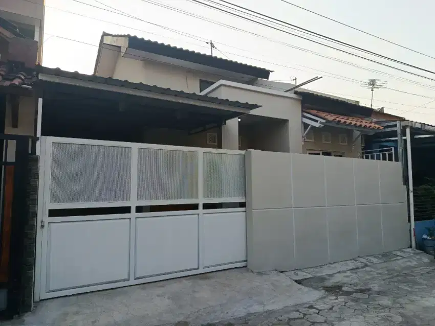 DIJUAL RUMAH CANTIK RENOVASI BLULUKAN PERMATA PURI 545JT NEGO