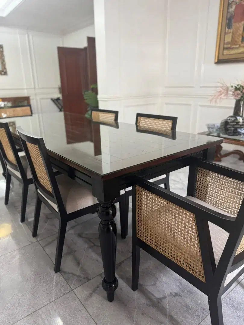 Dining Table + 6 Kursi Rotan Set