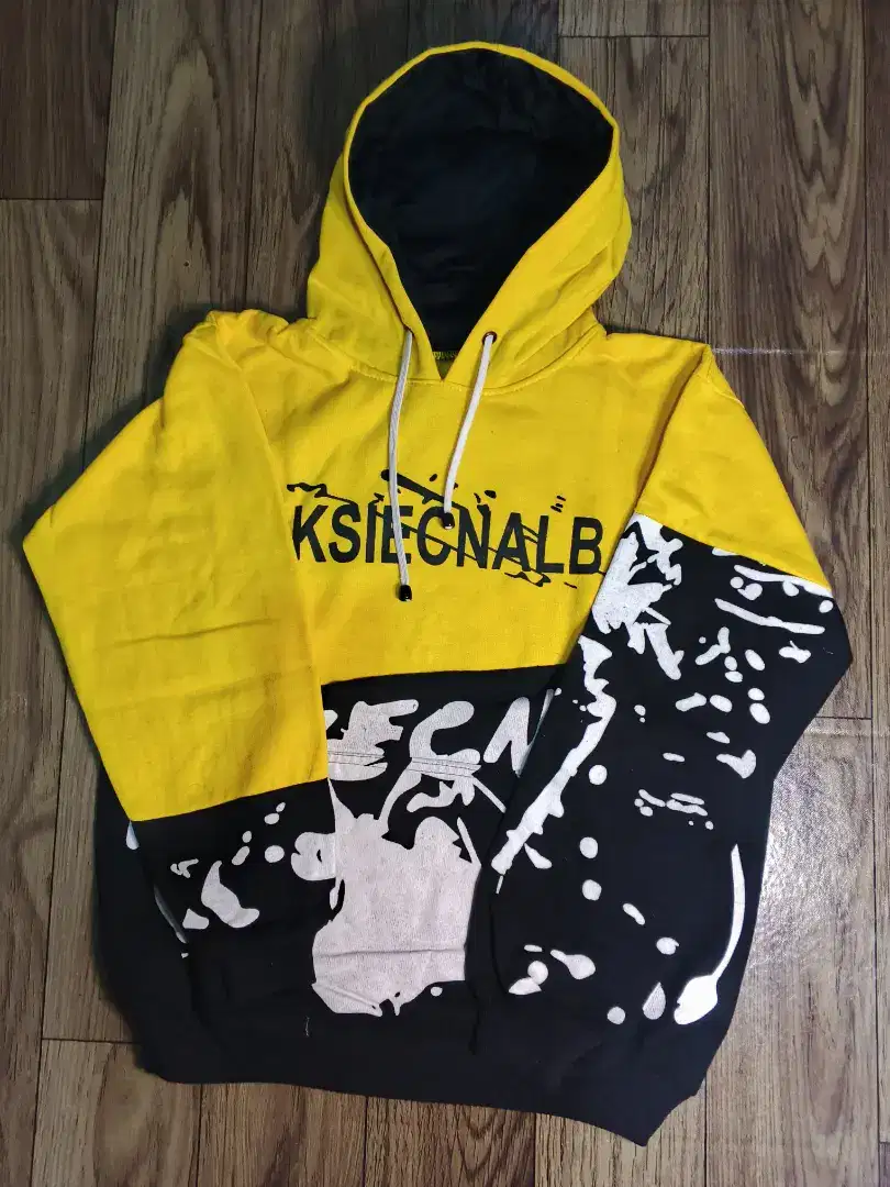 Hoodie kuning size m second