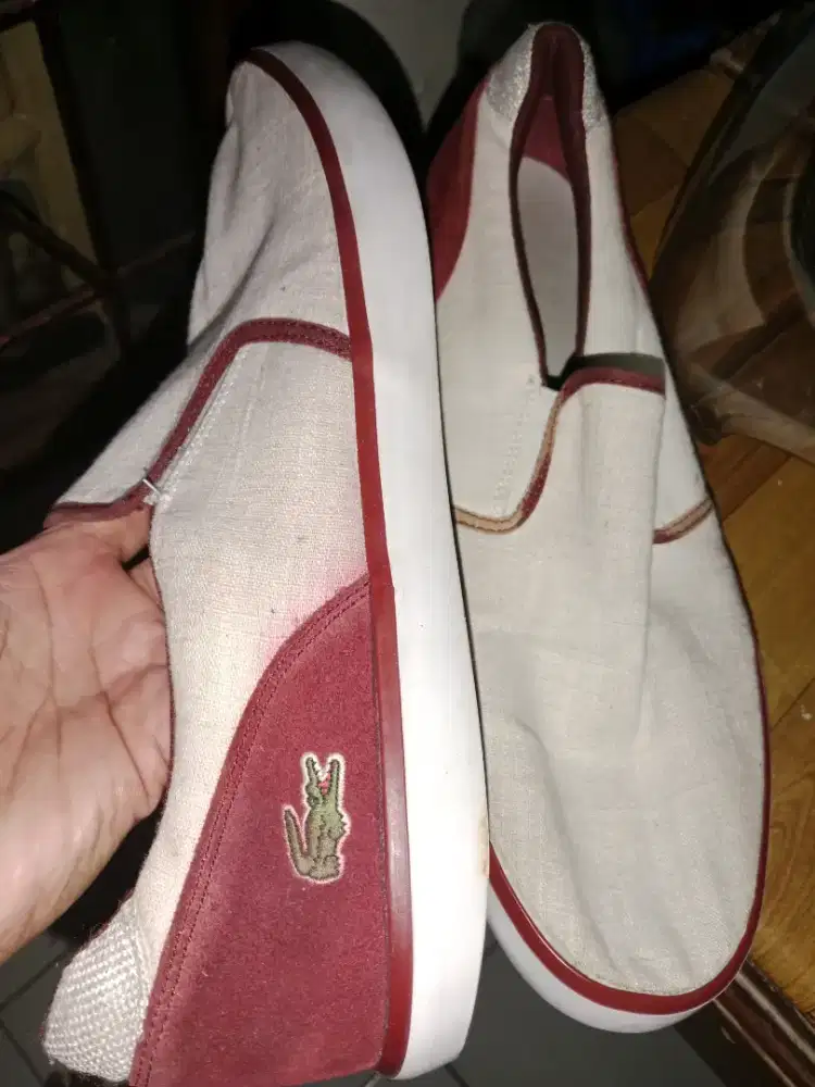 sepatu secound bermerek