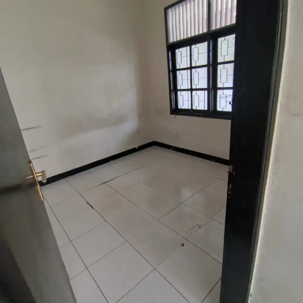 Jual Rumah Luas Di Tsman Buaran Jakarta Timu