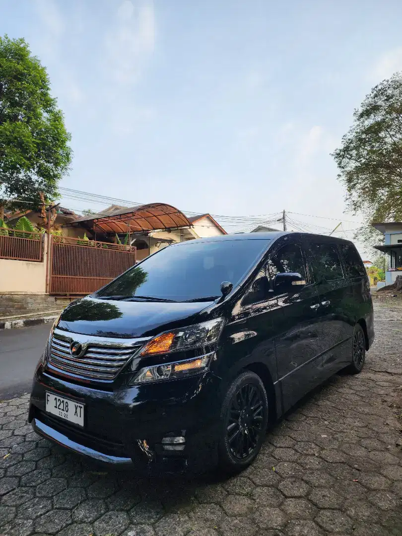Toyota Vellfire Z 2.4 A/T 2010 Black
