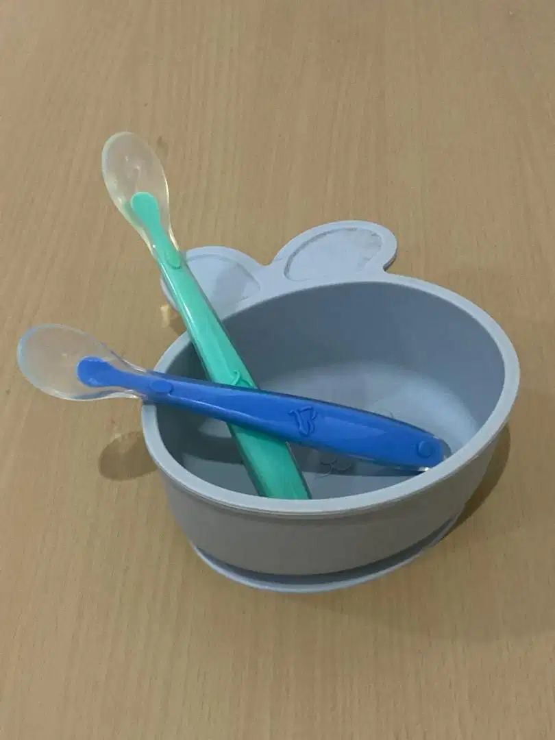 Bundling SUGAR BABY silicone set mangkok dan sendok (preloved)
